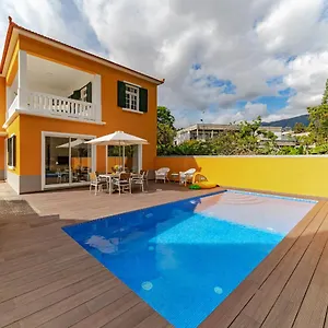 https://casa-amarela-by-mhm.madeira-islandshotels.com