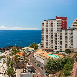 https://funchal-view-i.madeira-islandshotels.com