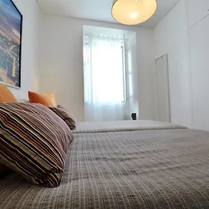 https://chao-do-loureiro-apartment-baixa-castle.hotels-lisbon-portugal.com